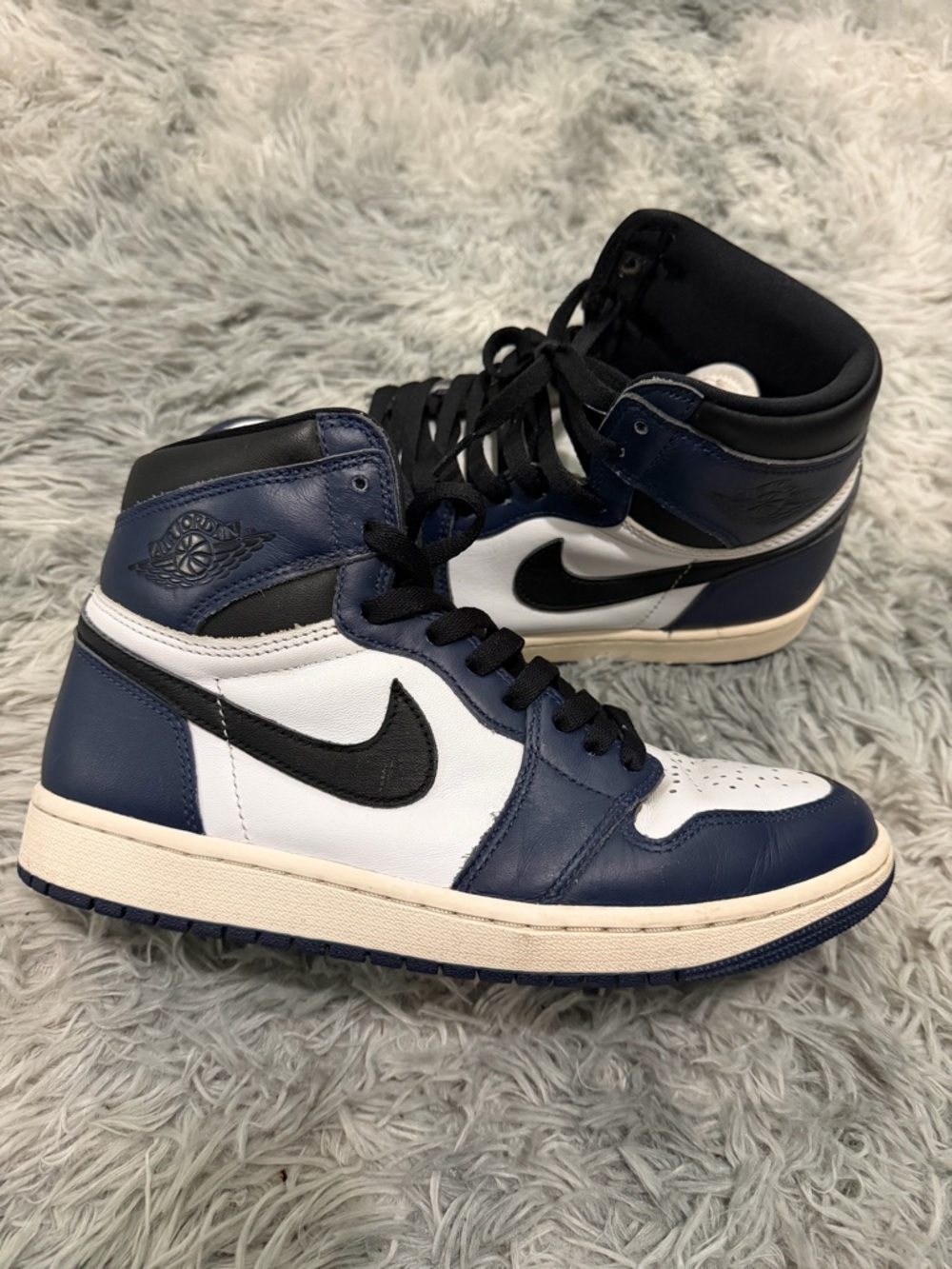 Size 9 - Air Jordan 1 Retro High Midnight Navy
